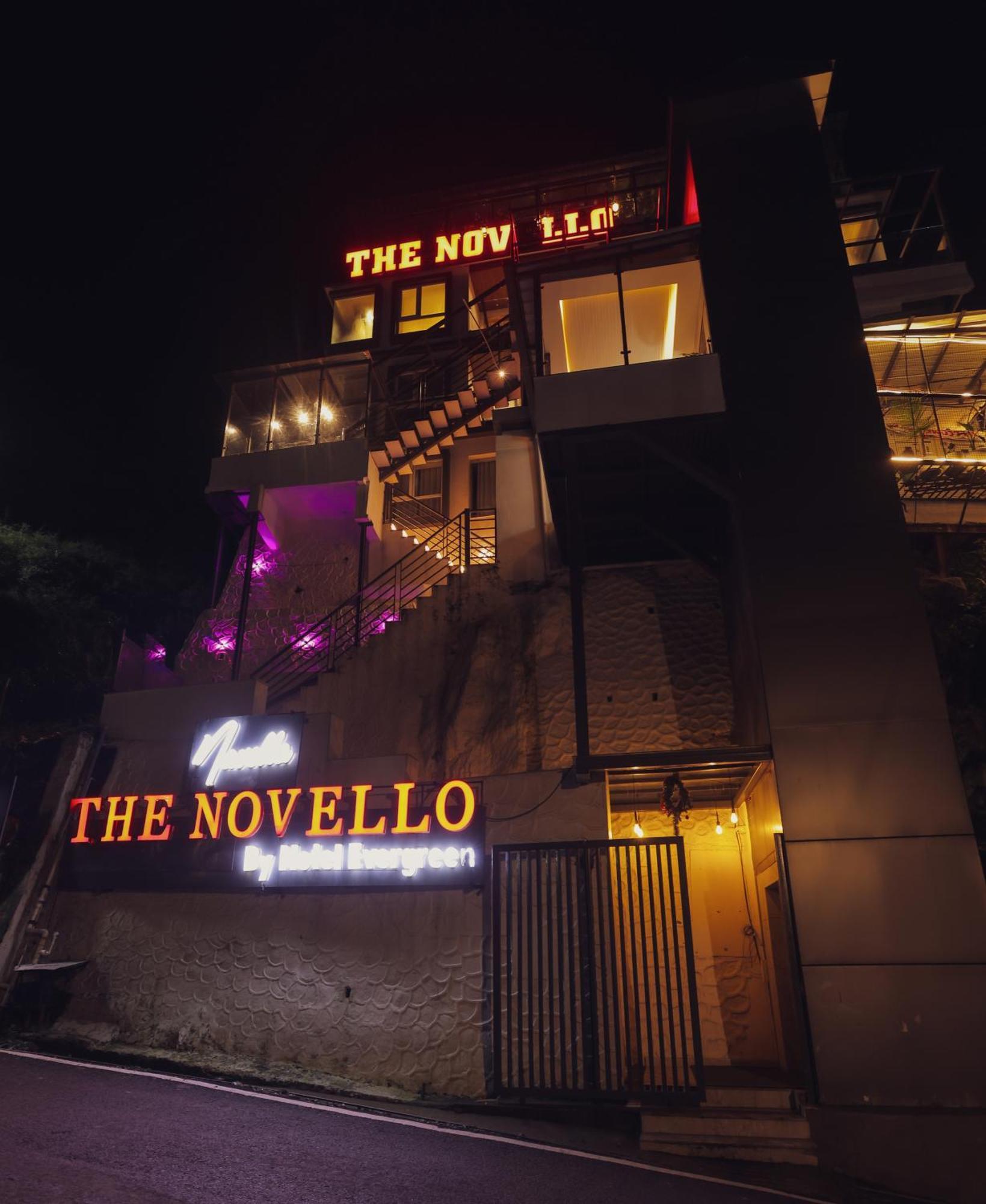 The Novello By Evergreen Мусори Екстериор снимка